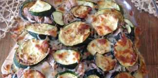 Zapiekanka z cukinii i tuńczyka