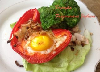 Pieczona Papryka Z Jajkiem I Chrupiącą Cebulką