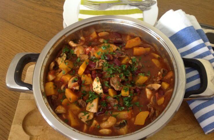 Gulasz z wołowiną, czerwoną fasolą i dynią-na odchudzanie