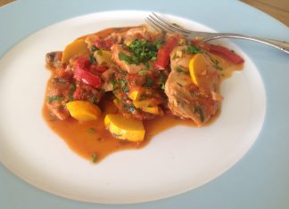 Filety Z Udka Kurczaka Z Żółtą Cukinią i Pieczarkami