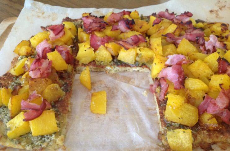 Pizza z dynią i szałwiowym pesto