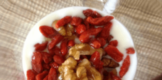 Jagody acai – super-owoc, który warto poznać (czy pomogą Ci schudnąć?)