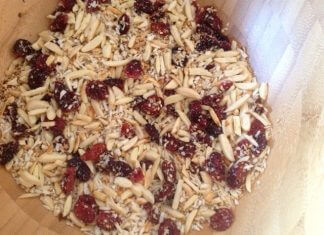 Energetyczna, słodka i chrupiąca przekąska (w sam raz na drugie śniadanie)