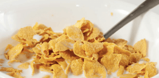 Te płatki śniadaniowe niszczą Twoje hormony, osłabiają ciało i przyspieszają tycie!