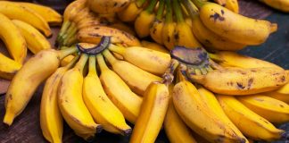 17 KORZYŚCI DLA ZDROWIA Z JEDZENIA BANANÓW