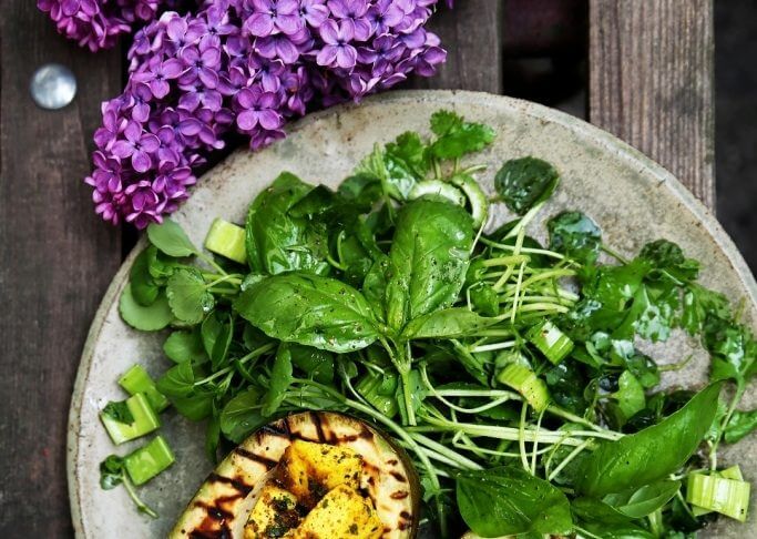 GRILLOWANE AVOCADO Z SAŁATĄ