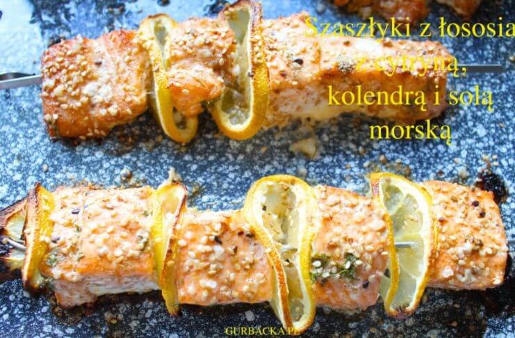 SZASZŁYKI Z ŁOSOSIA Z CYTRYNĄ