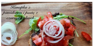 KANAPKA Z POMIDOREM I PASTĄ Z CZARNYCH OLIWEK