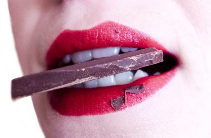 Jakie działanie zdrowotne ma prawdziwa czekolada?