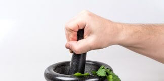 Naturalne i skuteczne leki na żylaki moździerz