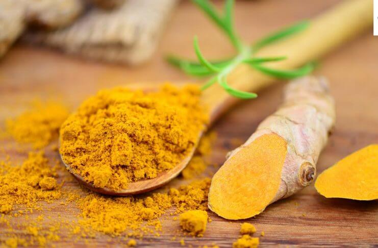 9 naturalnych produktów, aby zlikwidować brązowe przebarwienia na udach