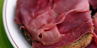 Zdrowsze zamienniki wędliny – co najlepiej wybrać? wędlina