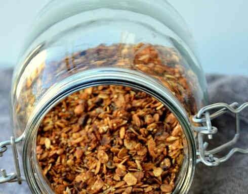 Nie masz pomysłu na śniadanie? Zrób granolę samodzielnie w domu! domowa granola