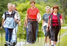 Chodzenie z kijkami, czyli czego potrzebujesz aby zacząć i cieszyć się z tego sportu?