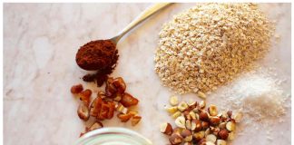 Pyszna i szybka owsianka bez gotowania z dodatkiem orzechów owsianka