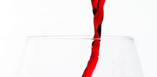 7 powodów, dla których warto pić czerwone wino
