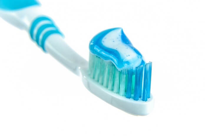 zastosowania pasty do zębów