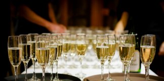 8 oryginalnych drinków z szampanem