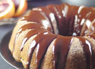 BEZGLUTENOWA BABKA WIELKANOCNA Z POMARAŃCZĄ