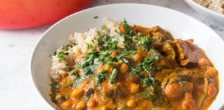 WARZYWNY GULASZ Z KOMOSĄ RYŻOWĄ