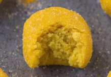 SPALAJĄCE TŁUSZCZ KULKI MOCY Z KURKUMĄ