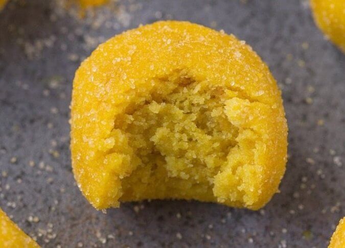 SPALAJĄCE TŁUSZCZ KULKI MOCY Z KURKUMĄ