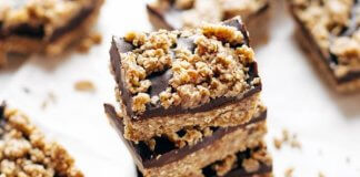 BATONIKI OWSIANE Z CZEKOLADĄ batoniki owsiane