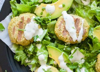 BEZGLUTENOWY FALAFEL Z SOSEM TAHINI