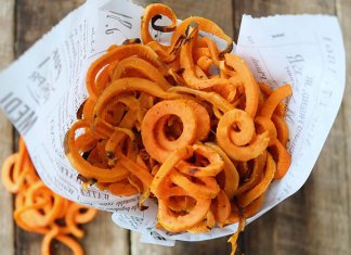 KRĘCONE FRYTKI Z BATATÓW