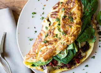 3 POMYSŁY NA OMLET Z WARZYWAMI omlet z warzywami na śniadanie