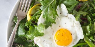 3 PRZEPISY NA SAŁATKI ZE SZPARAGAMI przepisy na salatki ze szparagami