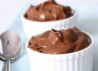 DESER Z AWOKADO I KAKAO czekoladowy pudding z awokado