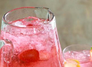 DOMOWA LEMONIADA – 6 POMYSŁÓW NA ORZEŹWIAJĄCY NAPÓJ domowa lemoniada