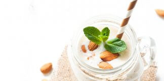 KOKTAJL ODCHUDZAJĄCY Z MIGDAŁAMI I IMBIREM koktajl odchudzający