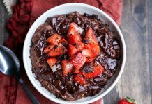 PŁATKI OWSIANE – 4 POMYSŁY NA ZDROWE ŚNIADANIE płatki owsiane