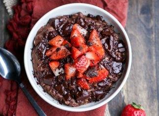 PŁATKI OWSIANE – 4 POMYSŁY NA ZDROWE ŚNIADANIE płatki owsiane