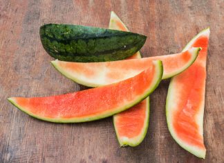 SKÓRKI ARBUZA TO SAMO ZDROWIE. JAK JE JEŚĆ? skórki arbuza