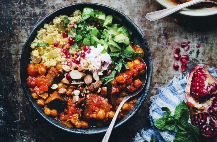 WARZYWNE LECZO Z KASZĄ JAGLANĄ I AWOKADO warzywne leczo z kaszą jaglaną