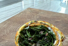 Placek z cukinii i marchewki z serkiem light – naturalne wsparcie dla skóry, włosów, hormonów i skutecznego odchudzania placek z cukinii i marchewki pieczony